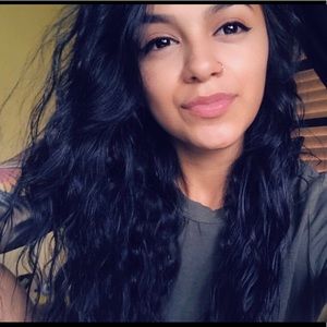 Meet your Posher, Daniela